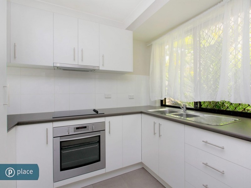 41 Logan Avenue, Oxley QLD 4075