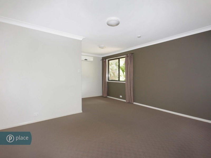 41 Logan Avenue, Oxley QLD 4075