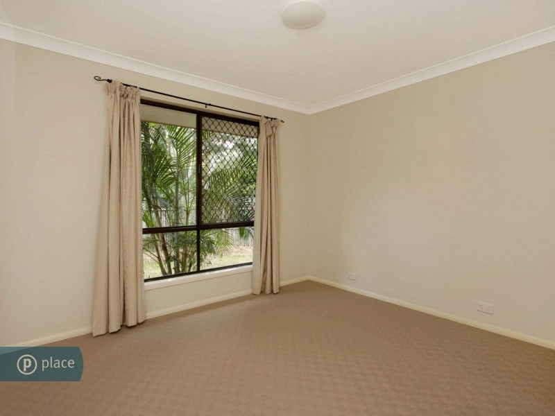 41 Logan Avenue, Oxley QLD 4075