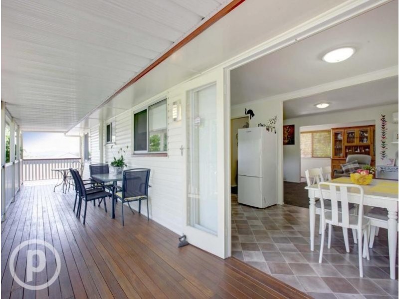 225 Englefield Road, Oxley QLD 4075