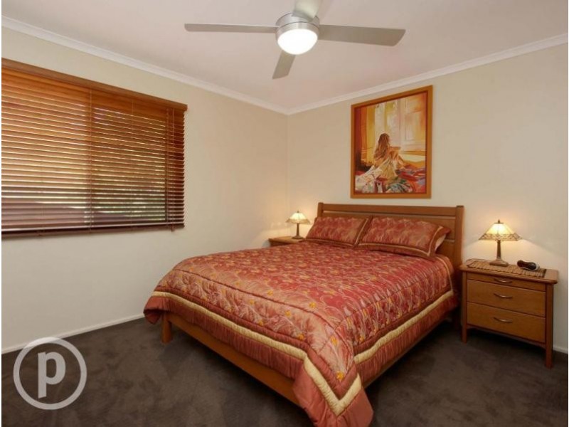 225 Englefield Road, Oxley QLD 4075