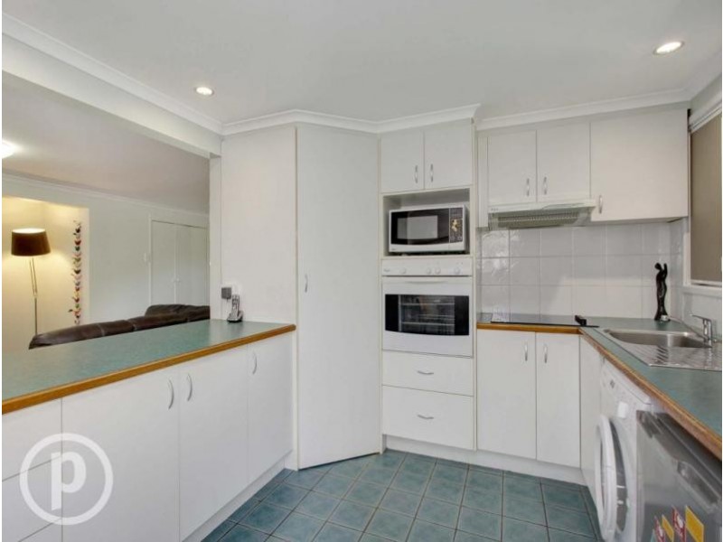 225 Englefield Road, Oxley QLD 4075