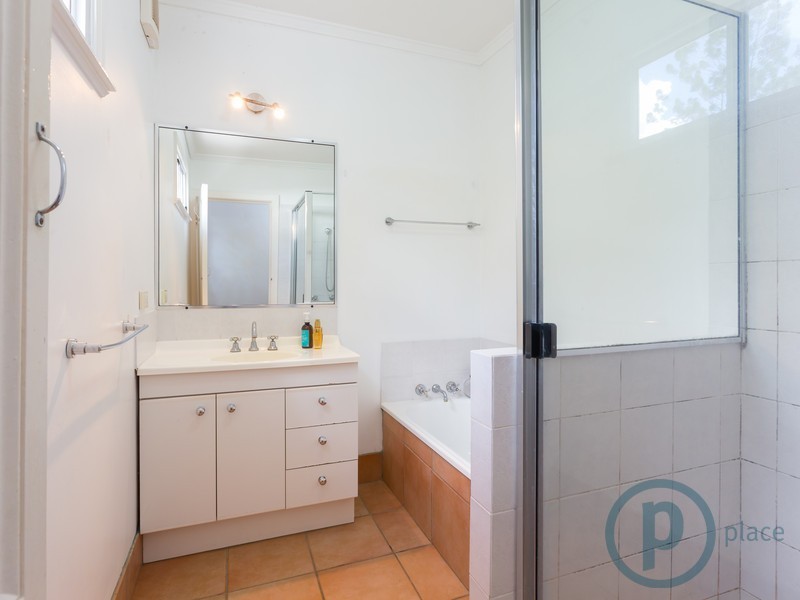 357 Oxley Road, Sherwood QLD 4075