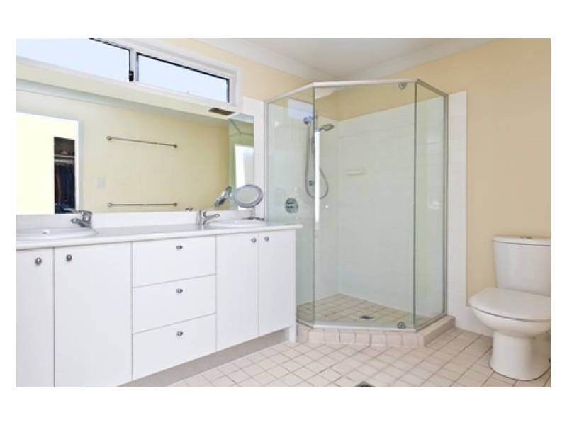 43 Hepworth Street, Chapel Hill QLD 4069
