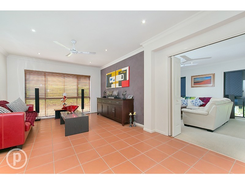 66 Oakmont Avenue, Oxley QLD 4075