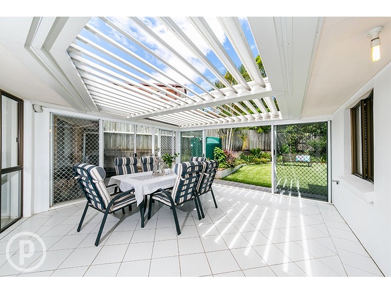 16 Lambourn Street, Chapel Hill QLD 4069