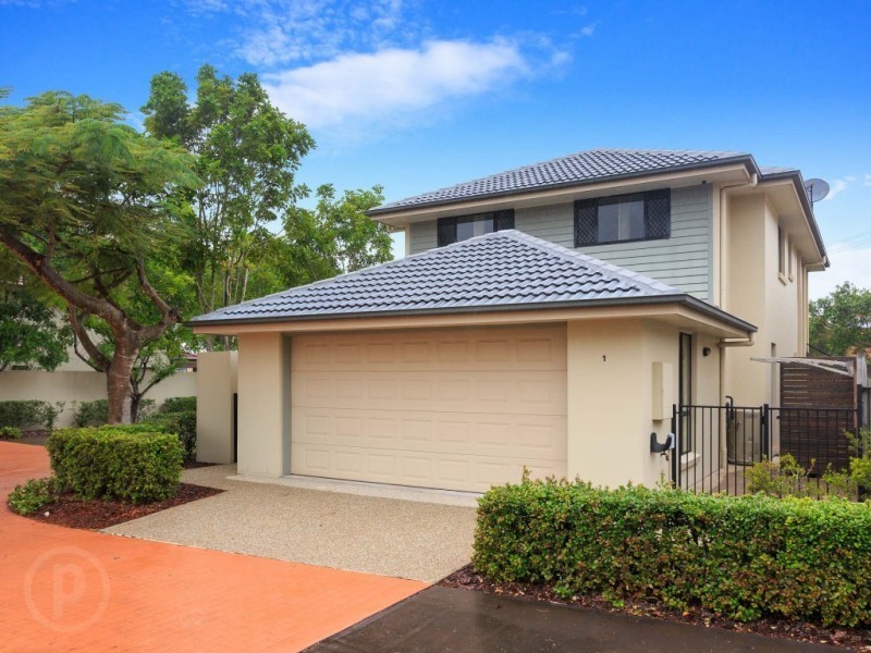 1/300 Cliveden Avenue, Corinda QLD 4075