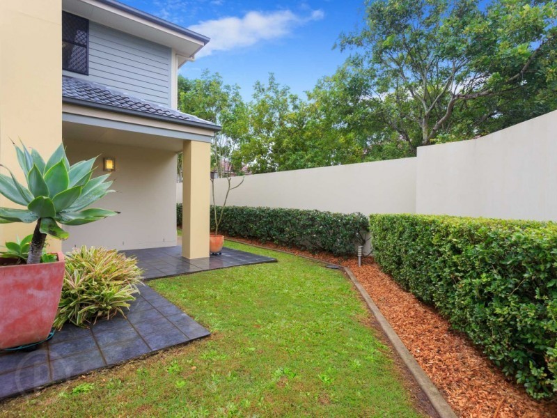 1/300 Cliveden Avenue, Corinda QLD 4075