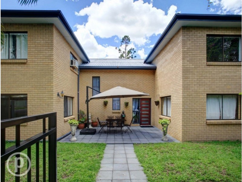 90 Borden Street, Sherwood QLD 4075