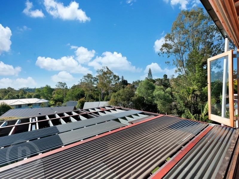 25 Oatland Crescent, Holland Park West QLD 4121