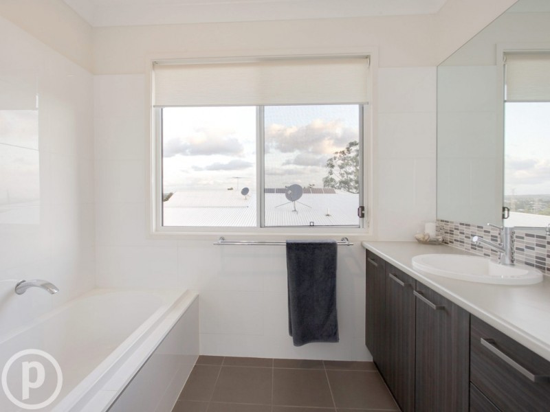 14 Grandview Place, Oxley QLD 4075