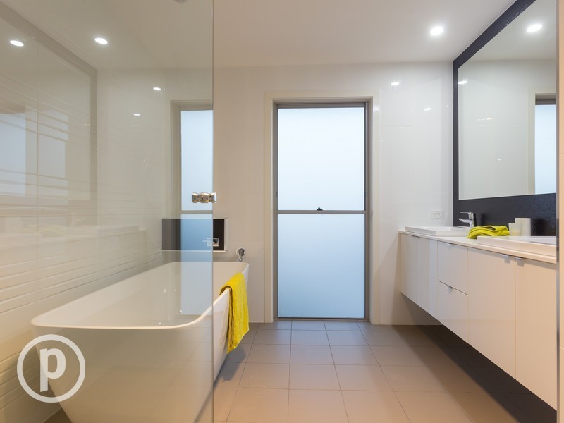 200 Oxley Road, Graceville QLD 4075