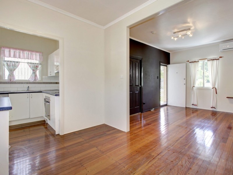 7 Calston Street, Oxley QLD 4075