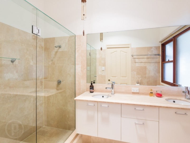 145 Strong Avenue, Graceville QLD 4075