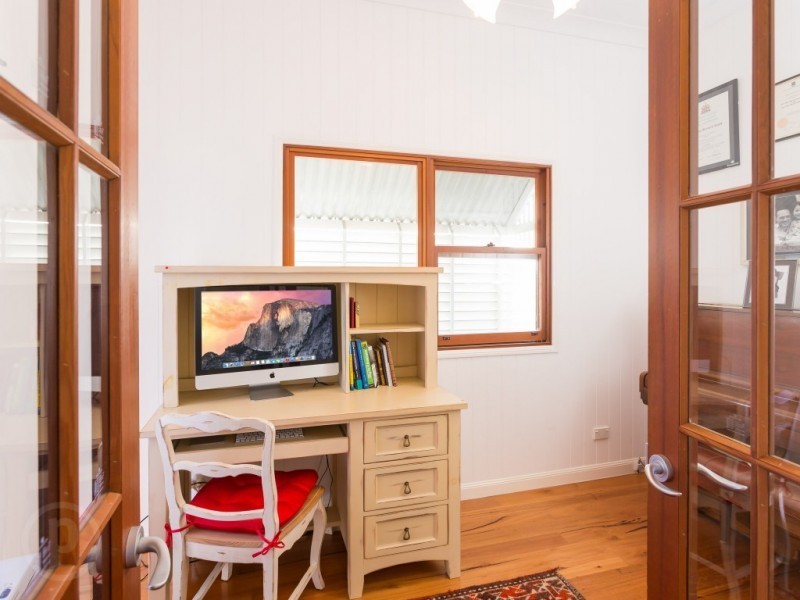 145 Strong Avenue, Graceville QLD 4075