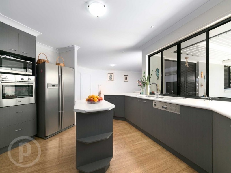 54 Brookeside Crescent, Seventeen Mile Rocks QLD 4073