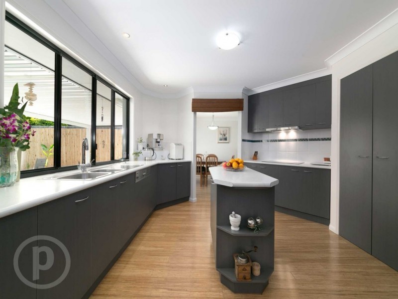 54 Brookeside Crescent, Seventeen Mile Rocks QLD 4073