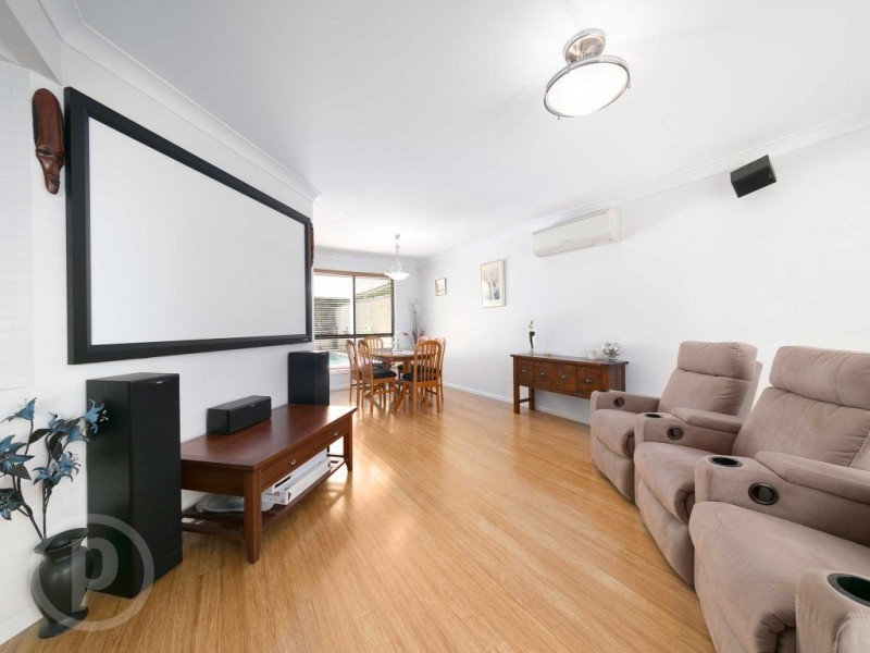 54 Brookeside Crescent, Seventeen Mile Rocks QLD 4073