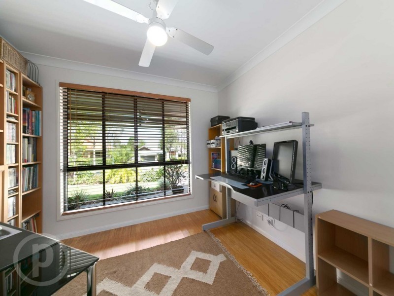 54 Brookeside Crescent, Seventeen Mile Rocks QLD 4073