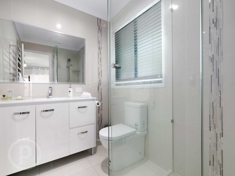 54 Brookeside Crescent, Seventeen Mile Rocks QLD 4073