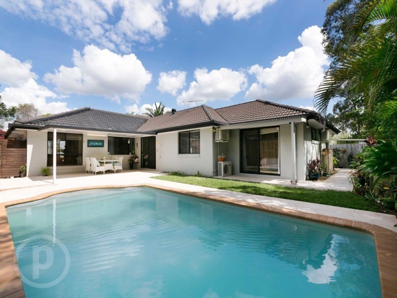 54 Brookeside Crescent, Seventeen Mile Rocks QLD 4073