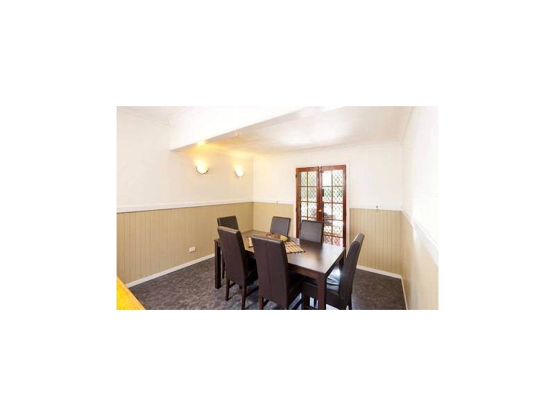 57 Ellen Street, Oxley QLD 4075