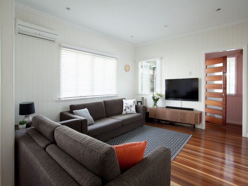 137 Graceville Avenue, Graceville QLD 4075