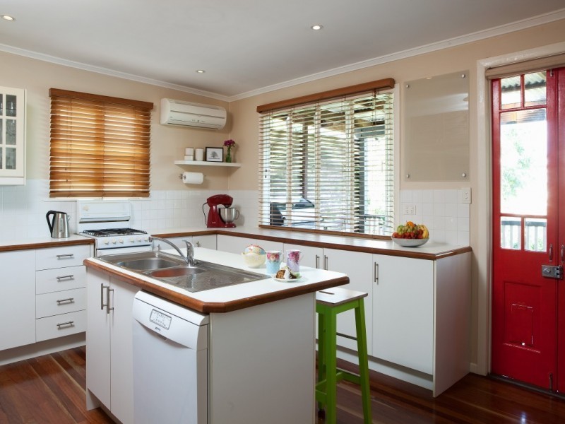 137 Graceville Avenue, Graceville QLD 4075