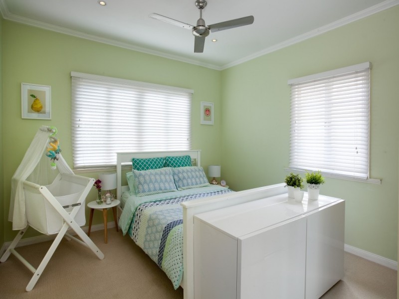 137 Graceville Avenue, Graceville QLD 4075