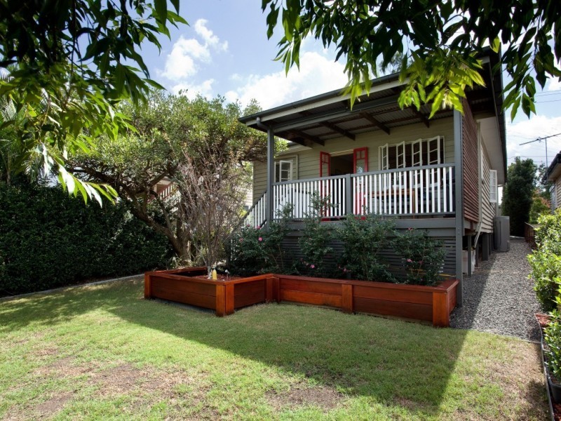 137 Graceville Avenue, Graceville QLD 4075