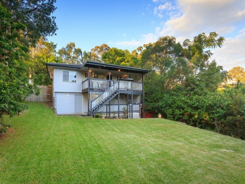212 Seventeen Mile Rocks Road, Oxley QLD 4075