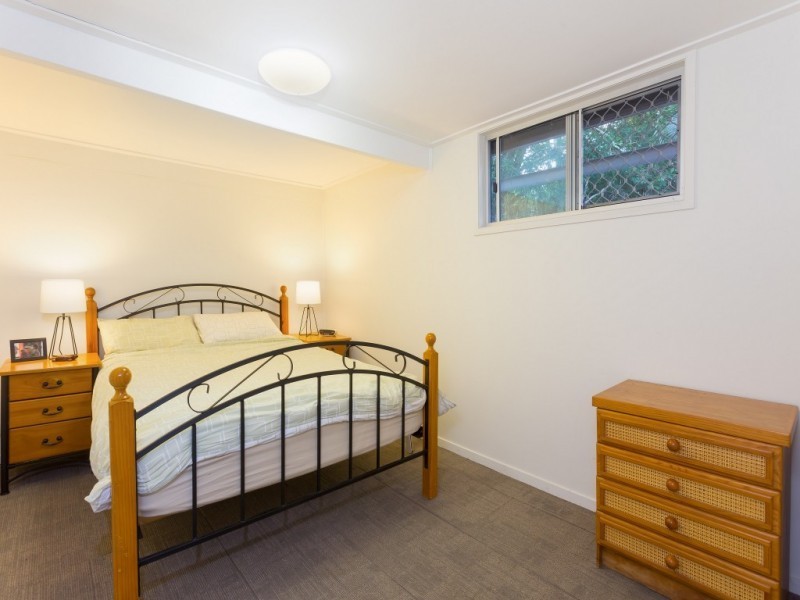 212 Seventeen Mile Rocks Road, Oxley QLD 4075