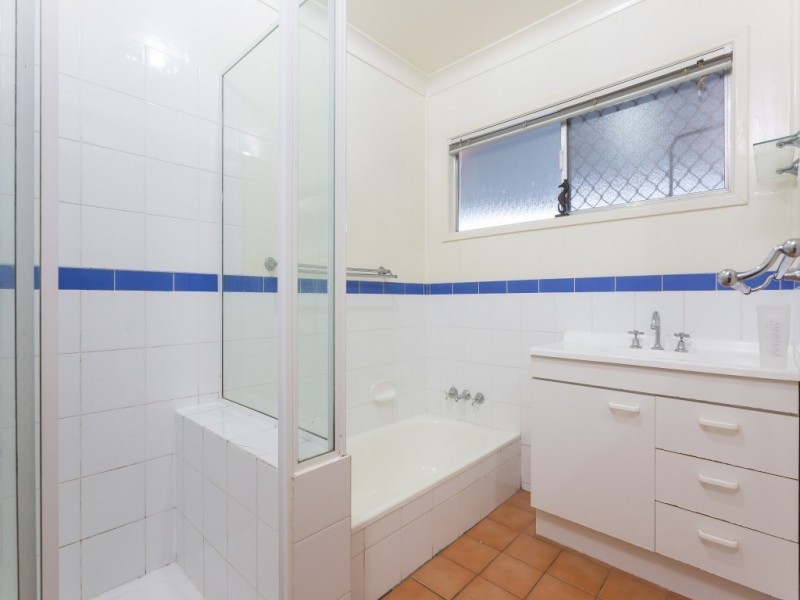 212 Seventeen Mile Rocks Road, Oxley QLD 4075