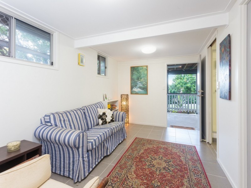 212 Seventeen Mile Rocks Road, Oxley QLD 4075