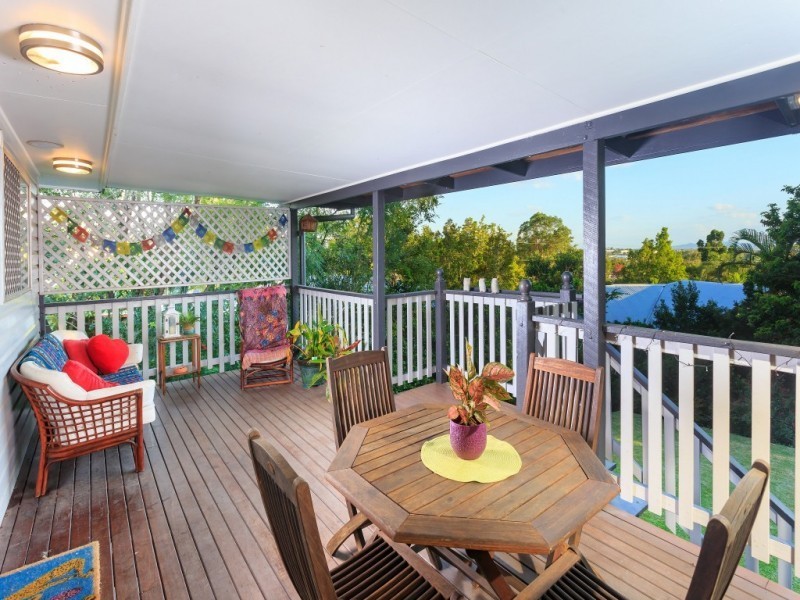 212 Seventeen Mile Rocks Road, Oxley QLD 4075
