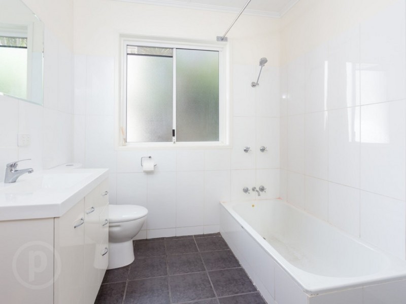 3 Frank Street, Graceville QLD 4075