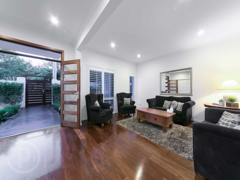 52 Long Street West, Graceville QLD 4075