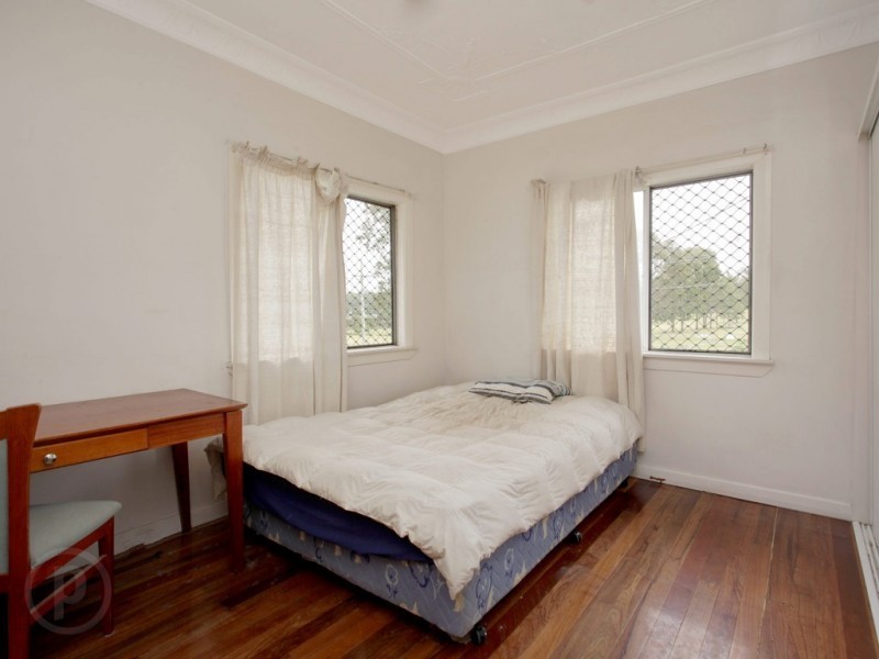 106 Bardon Road, Kingston QLD 4114