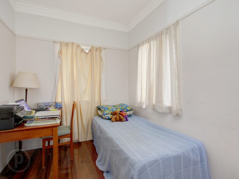 106 Bardon Road, Kingston QLD 4114