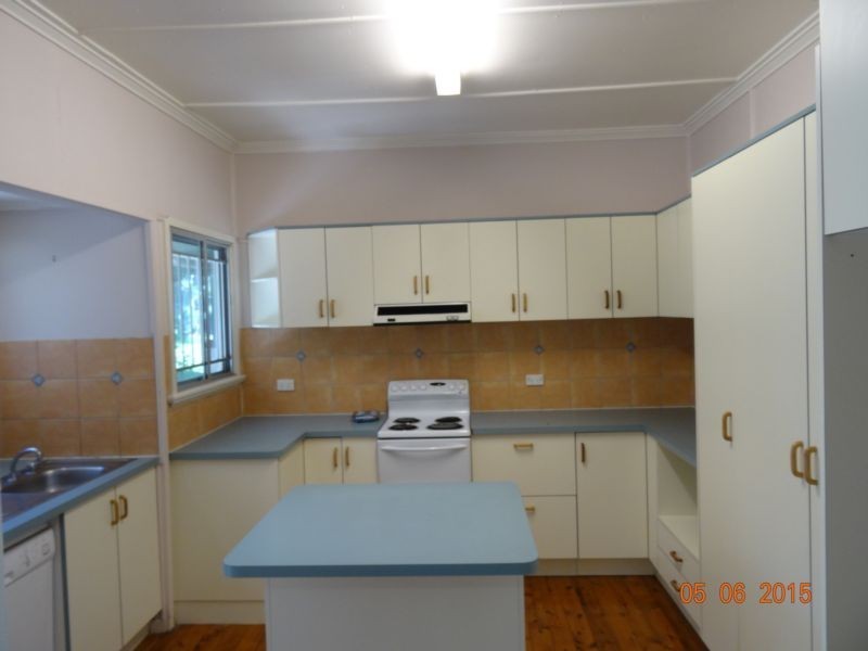 47 Lyon Ave, Oxley QLD 4075