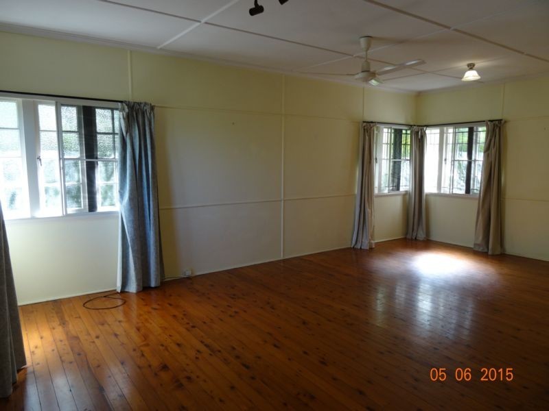 47 Lyon Ave, Oxley QLD 4075