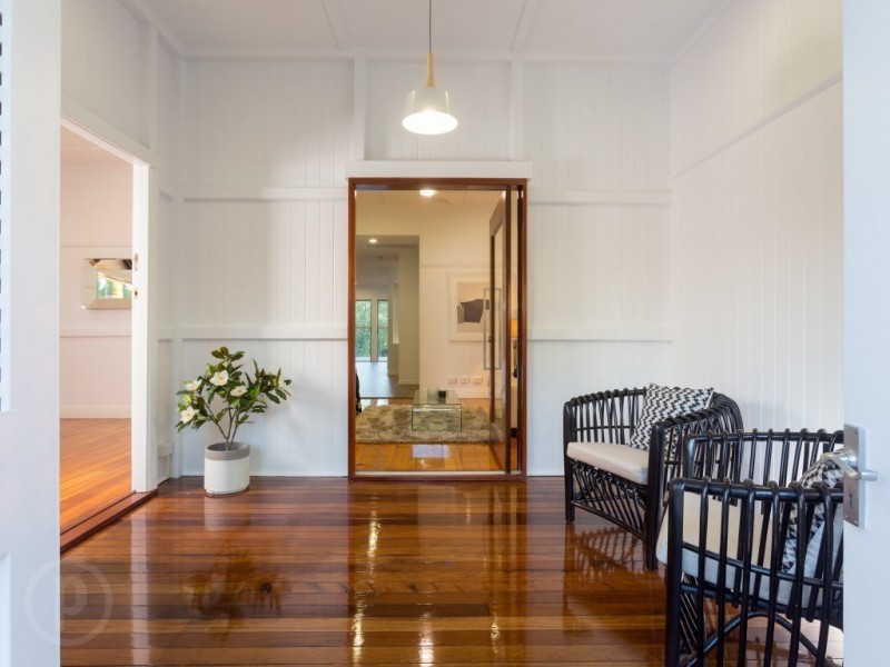 25 Bodalla Street, Norman Park QLD 4170