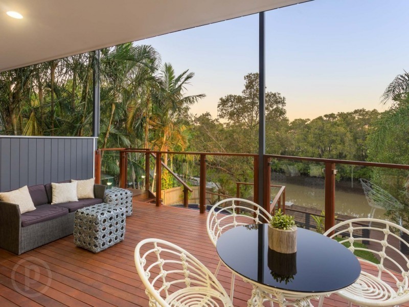 25 Bodalla Street, Norman Park QLD 4170