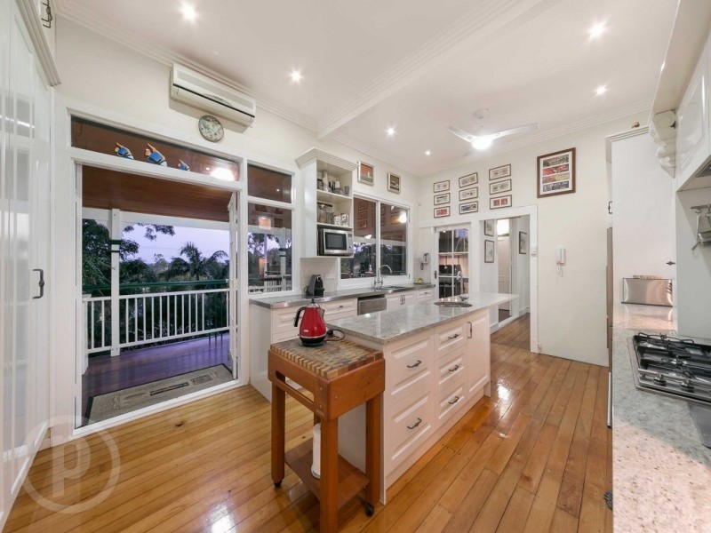 243 Swann Road, Taringa QLD 4068