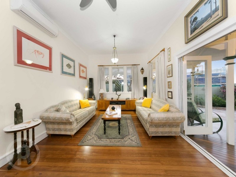 243 Swann Road, Taringa QLD 4068