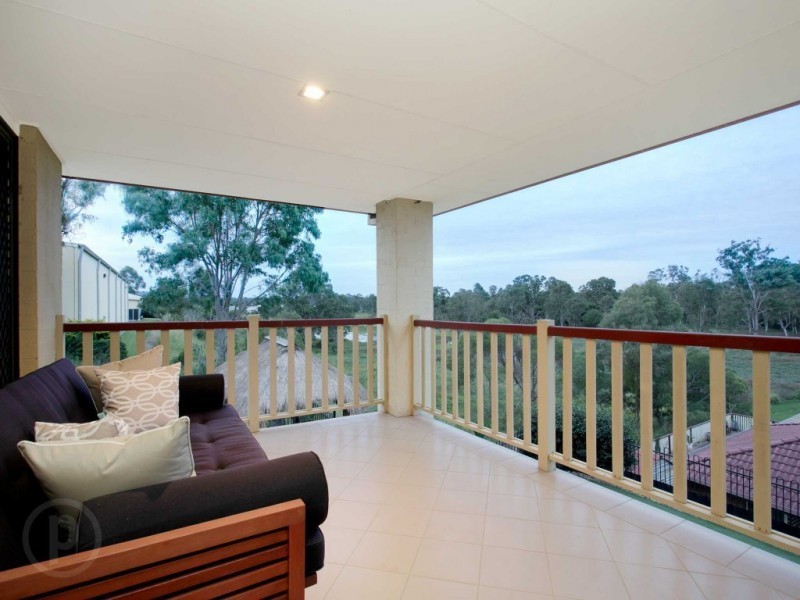 22 Gleneagles Crescent, Oxley QLD 4075