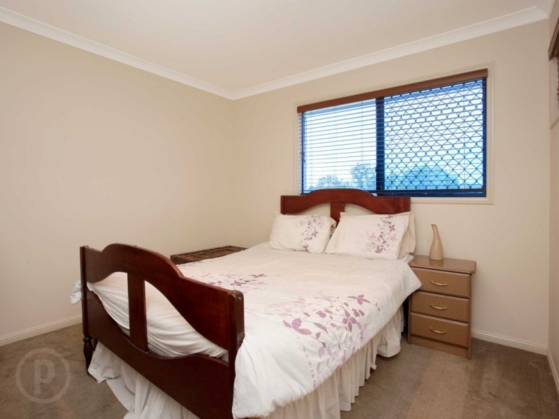 22 Gleneagles Crescent, Oxley QLD 4075