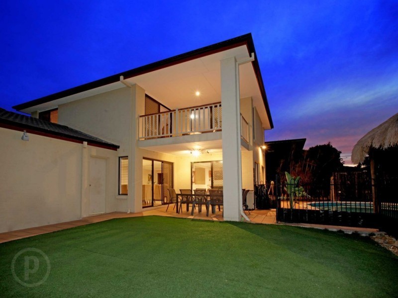 22 Gleneagles Crescent, Oxley QLD 4075