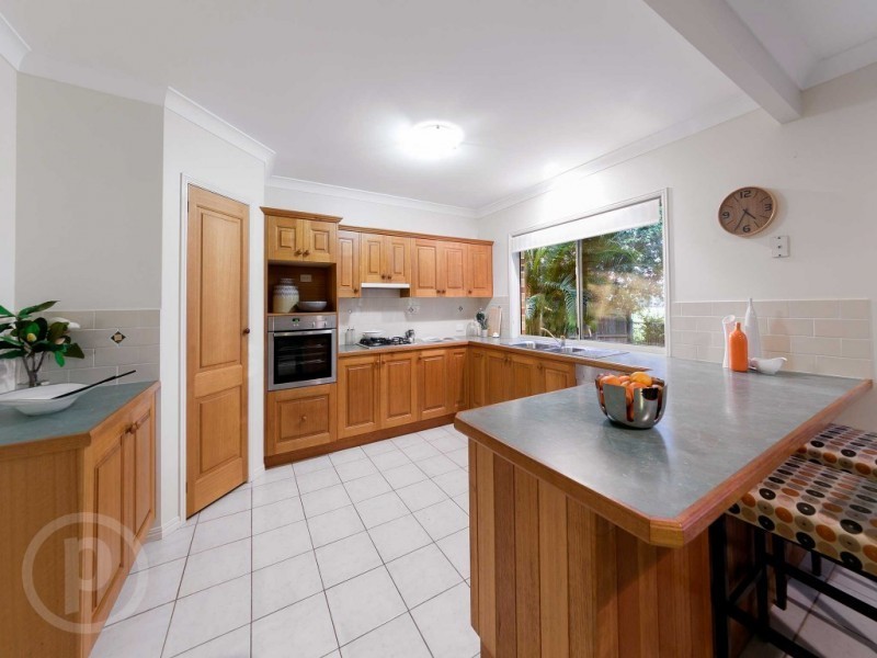 27 Churchill Street, Graceville QLD 4075