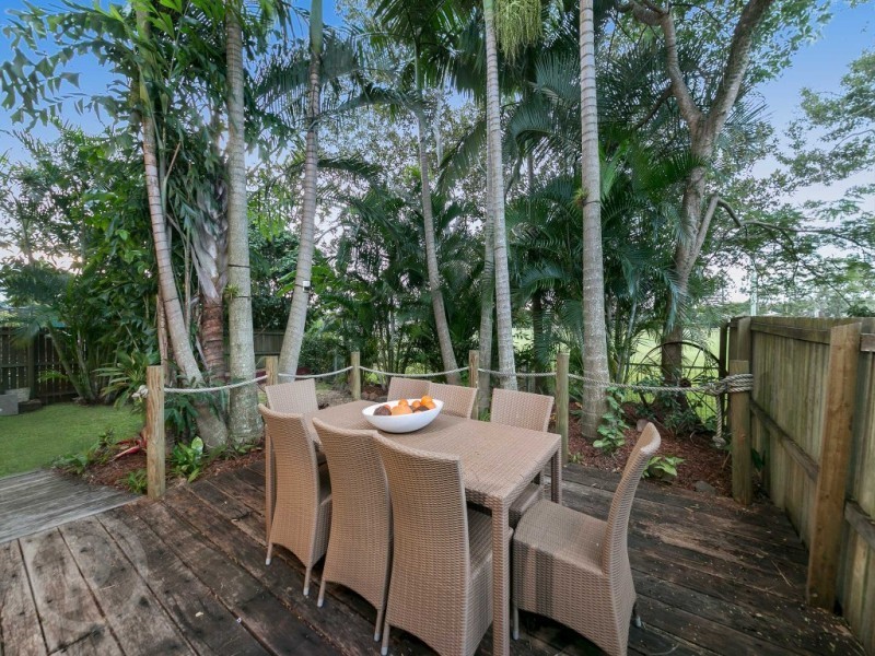 27 Churchill Street, Graceville QLD 4075